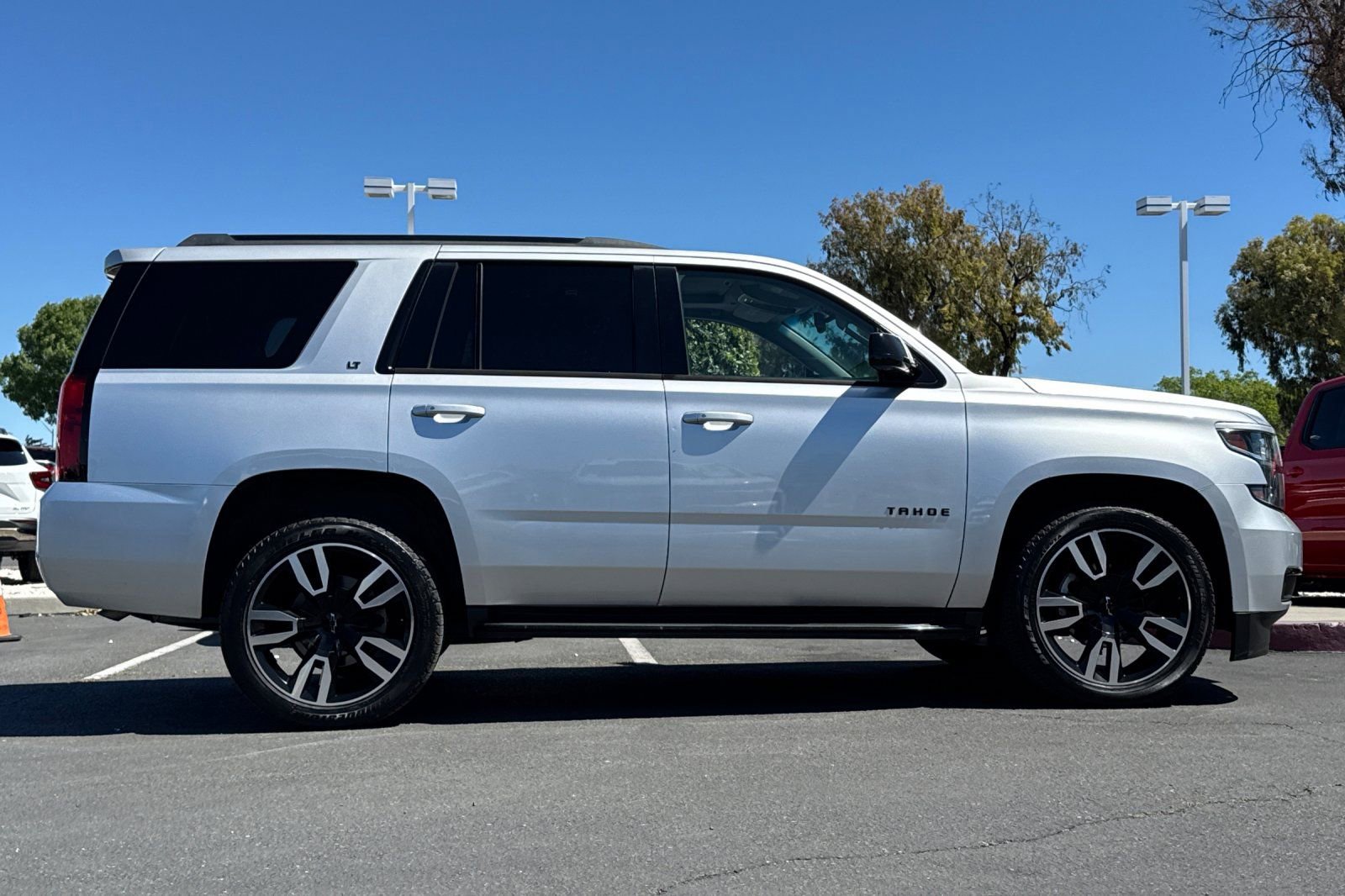 Used 2018 Chevrolet Tahoe LT image 4