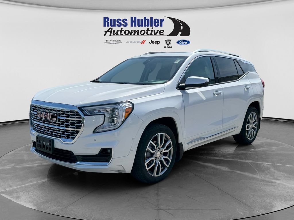 Used 2024 GMC Terrain Denali w/ Denali Premium Package