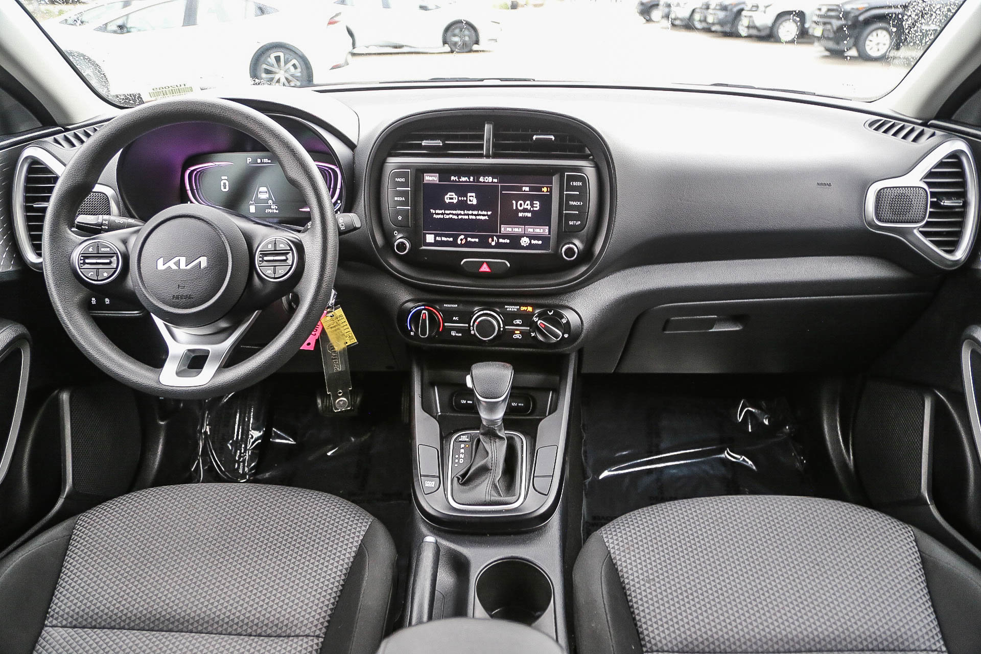 Used 2024 Kia Soul LX w/ Option Group 015 image 12