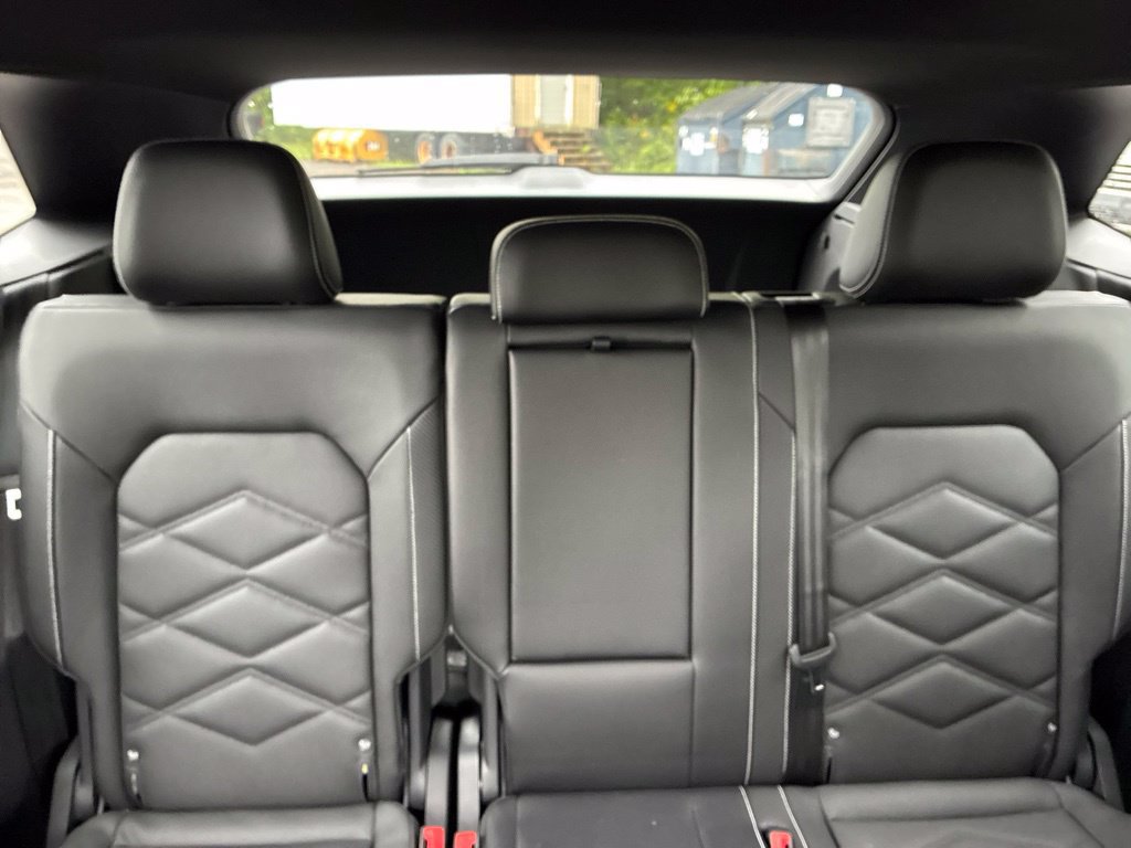 Used 2024 Volkswagen Atlas Cross Sport SE AWD/4WD image 57