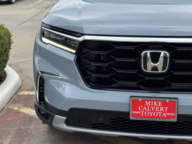 Used 2025 Honda Pilot Touring image 5