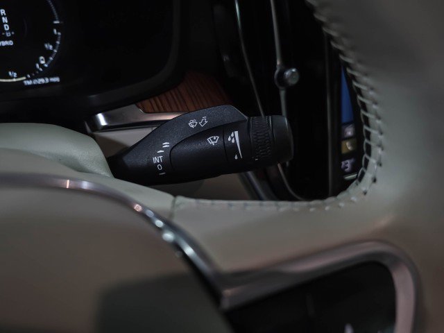 Used 2022 Volvo S60 T8 R-Design Expression w/ Advanced Package image 22