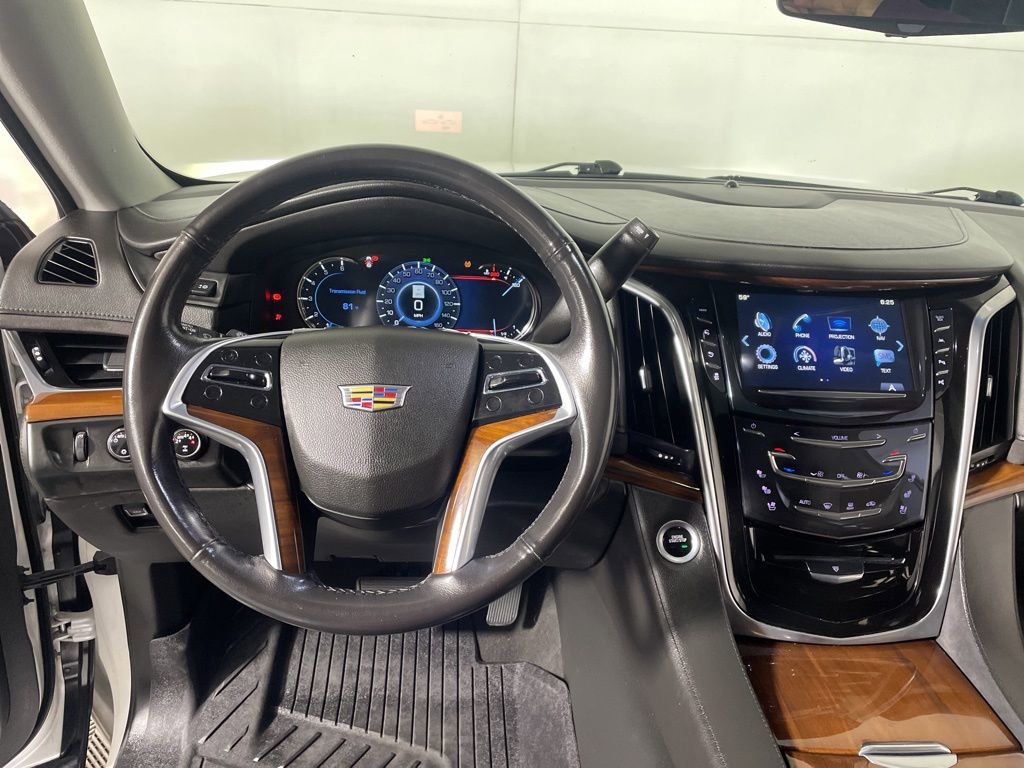 Used 2019 Cadillac Escalade Premium Luxury AWD/4WD image 12