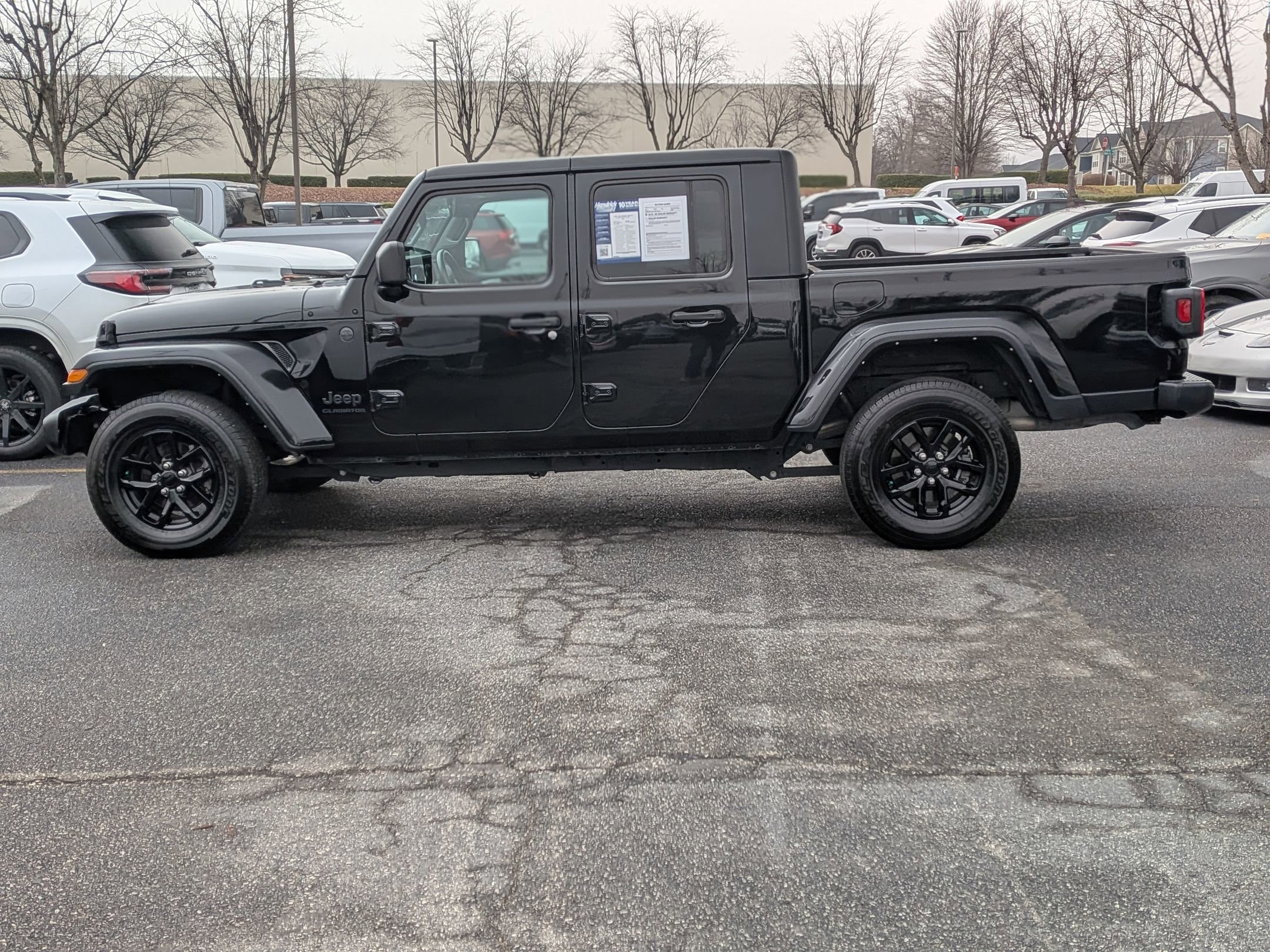 Used 2022 Jeep Gladiator Sport image 6