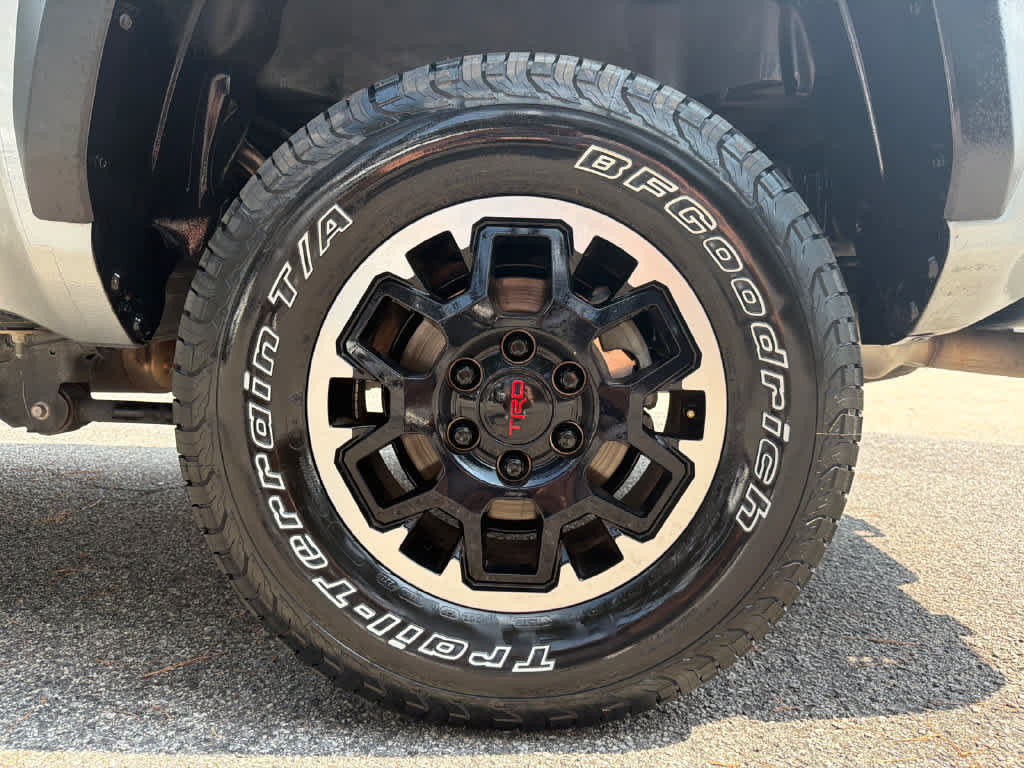 Used 2024 Toyota Tacoma TRD Off-Road AWD/4WD image 18