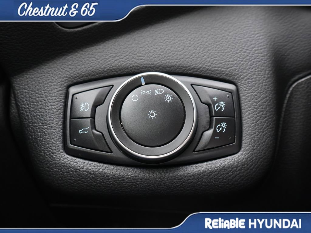 Used 2017 Ford Escape SE image 31