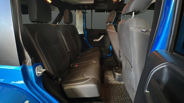 Used 2016 Jeep Wrangler Unlimited Sahara w/ Dual Top Group image 21