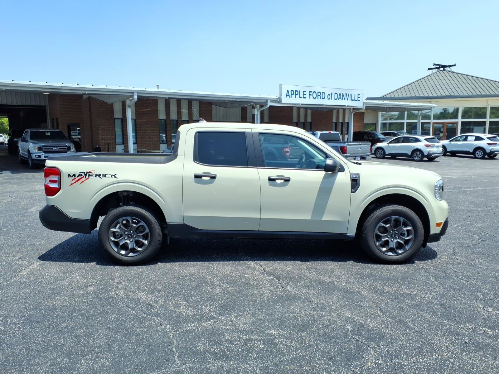 Certified 2024 Ford Maverick XLT FWD image 9