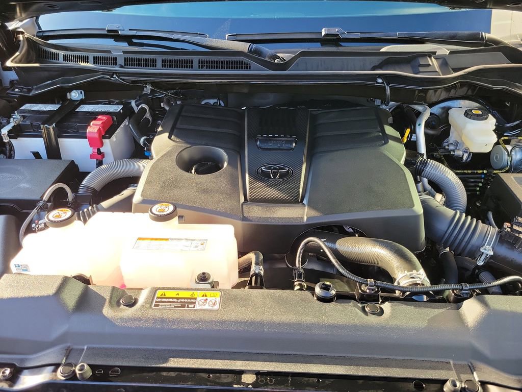 Used 2025 Toyota Tundra Limited image 24
