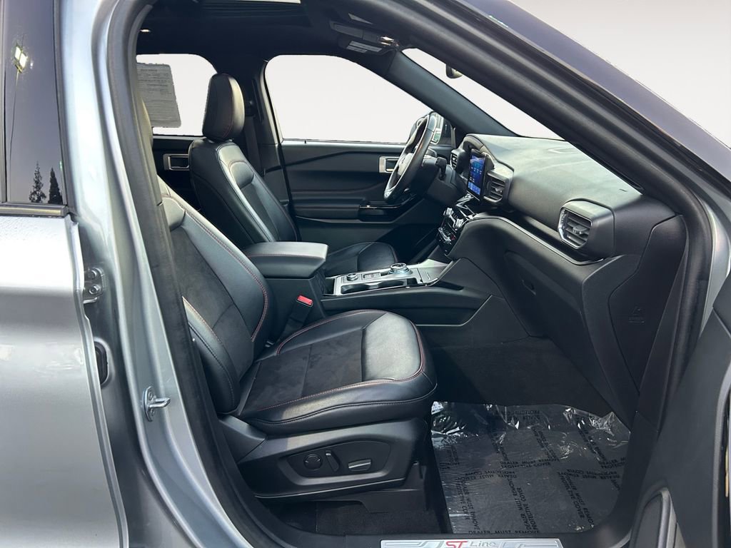 Used 2023 Ford Explorer ST-Line image 10