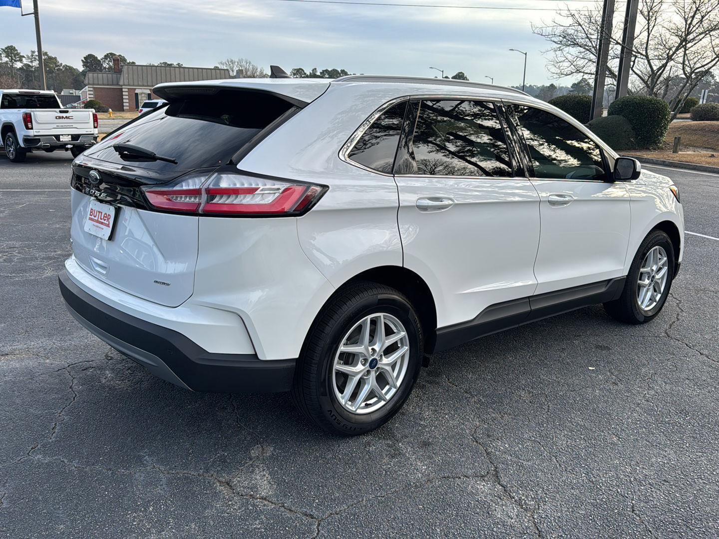 Used 2022 Ford Edge SEL w/ Convenience Package image 6