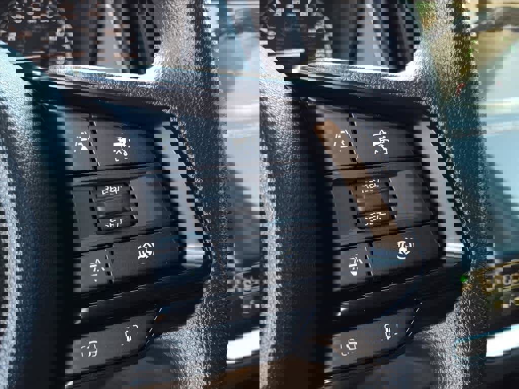 Certified 2025 Subaru Crosstrek 2.0i Premium image 39