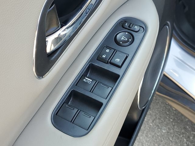 Used 2019 Honda HR-V EX-L image 9