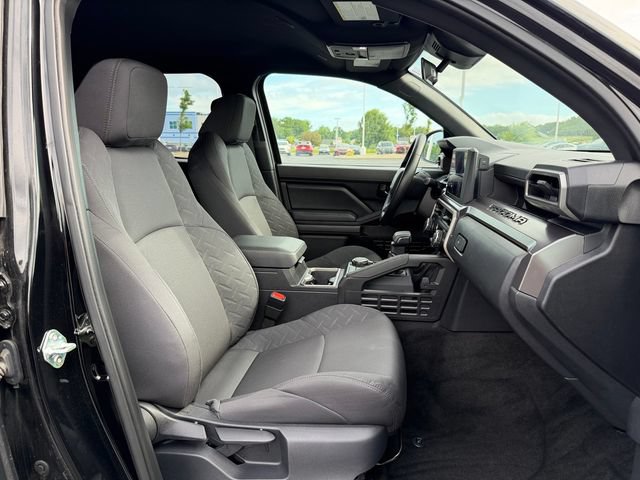 Certified 2025 Toyota Tacoma SR5 AWD/4WD image 17