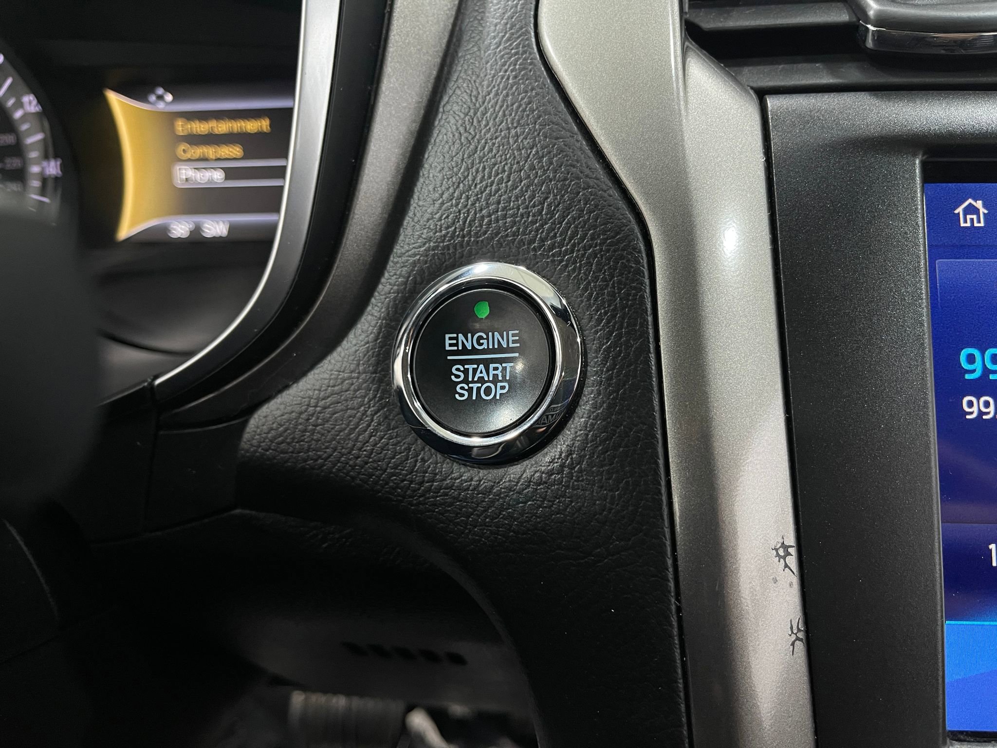 Used 2019 Ford Fusion SEL FWD image 20