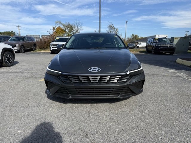 New 2026 Hyundai Elantra Blue image 8