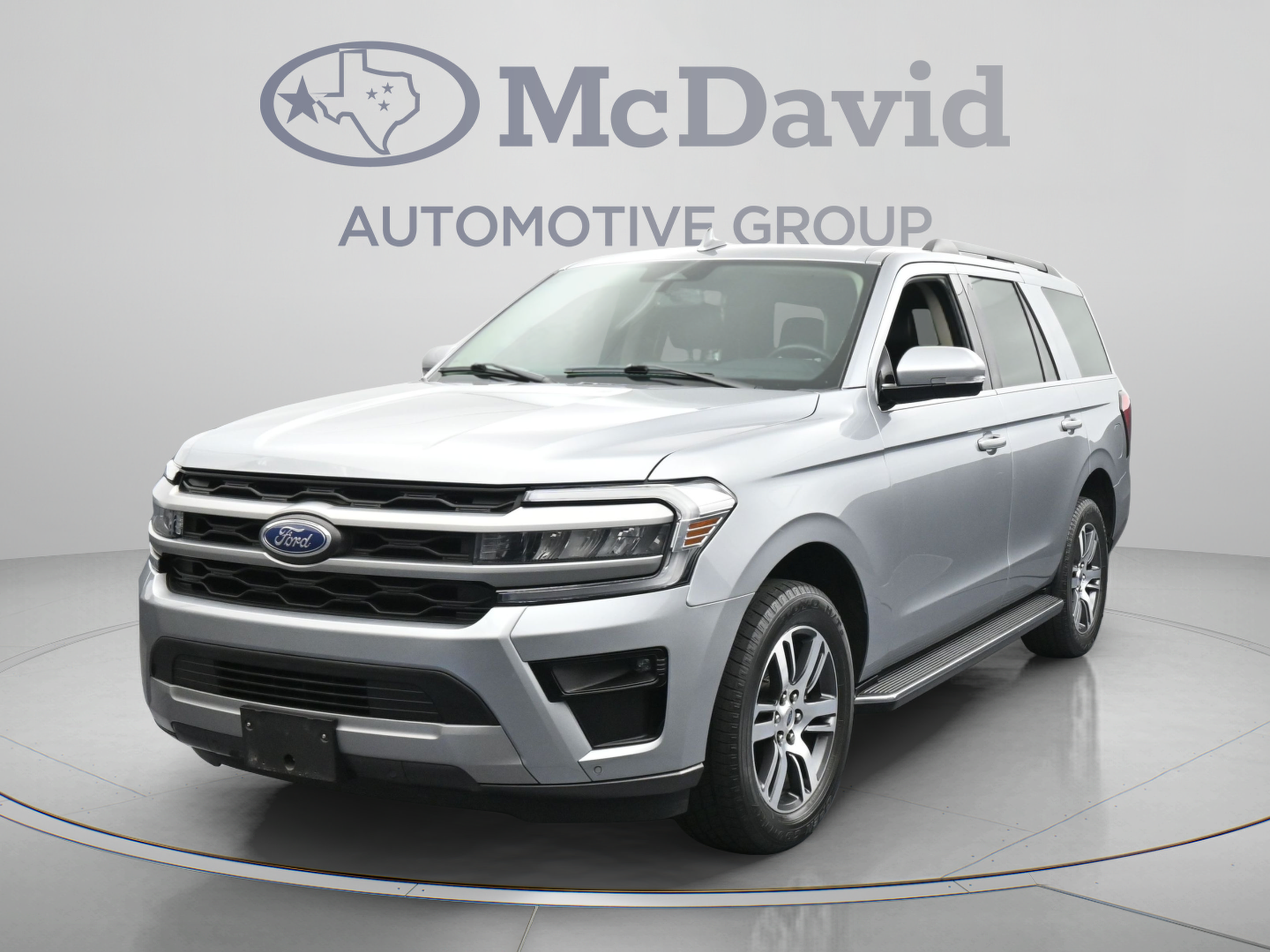 Used 2023 Ford Expedition XLT RWD image 4