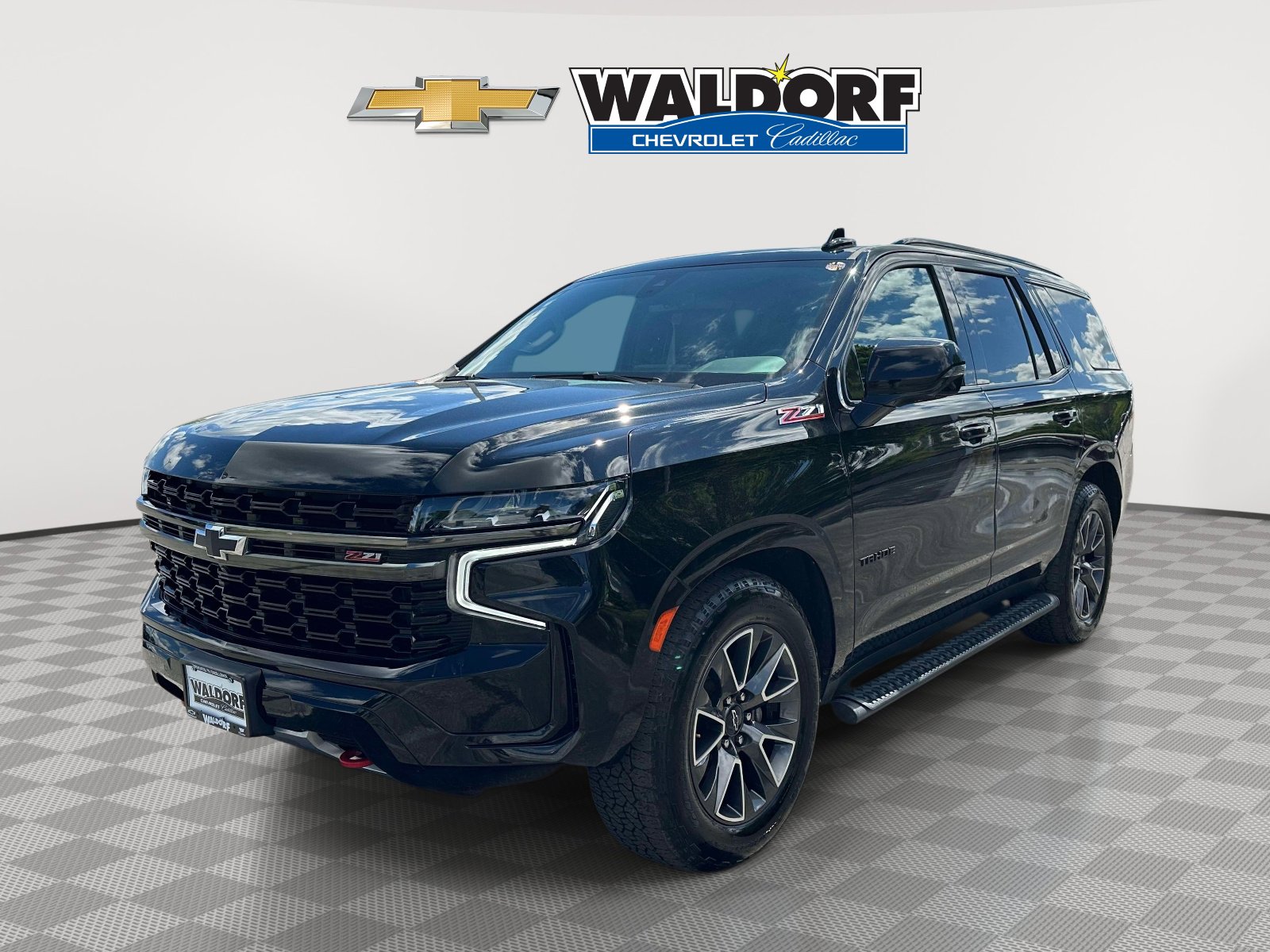 Used 2021 Chevrolet Tahoe Z71 w/ Z71 Off-Road Package AWD/4WD image 3