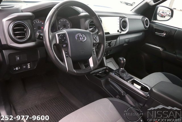 Used 2020 Toyota Tacoma TRD Sport image 13