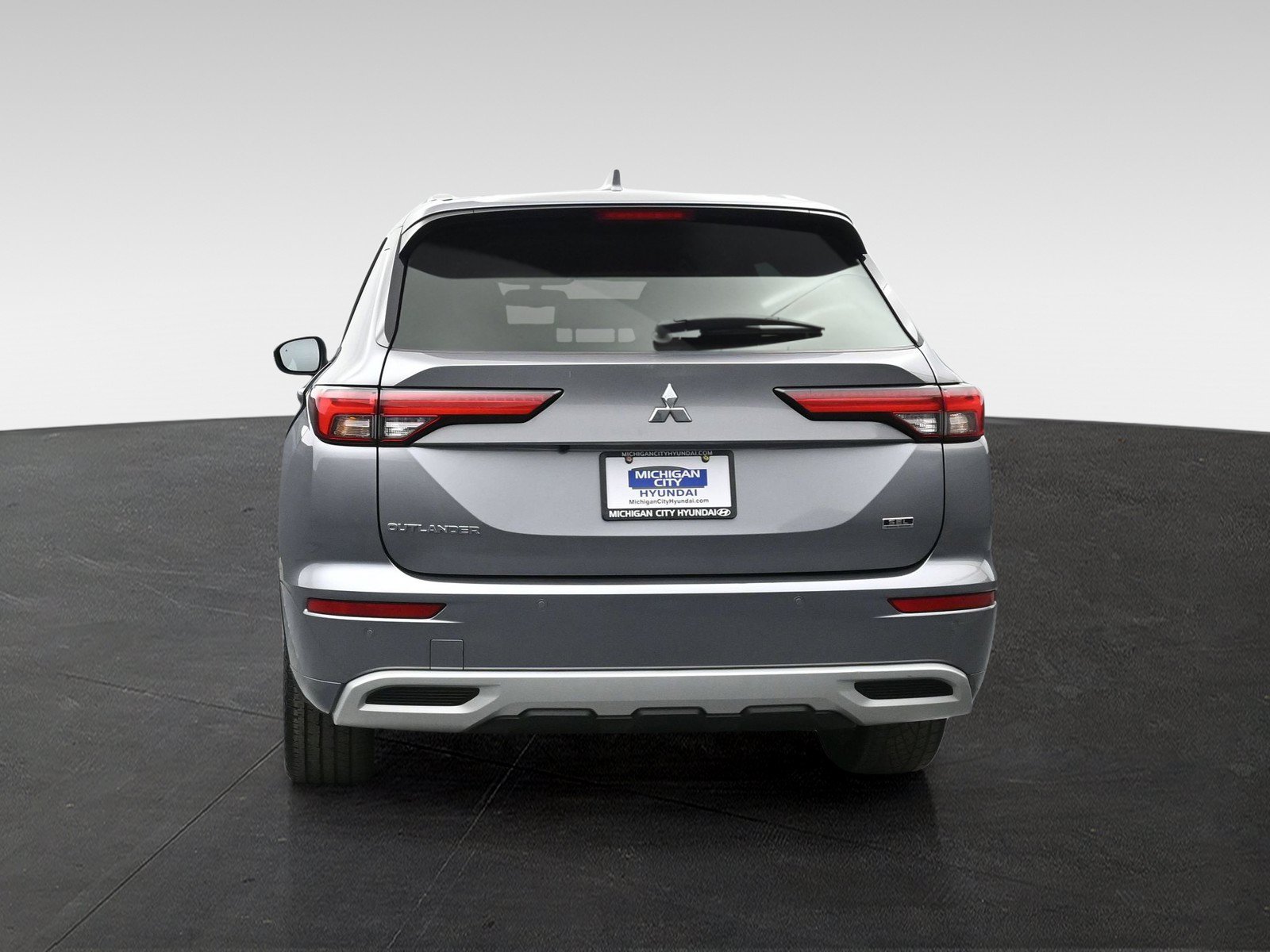 Used 2022 Mitsubishi Outlander SEL FWD image 3