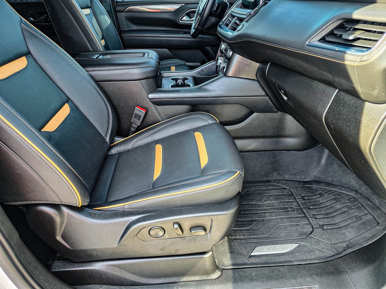 Used 2022 GMC Yukon AT4 w/ Max Trailering Package image 65