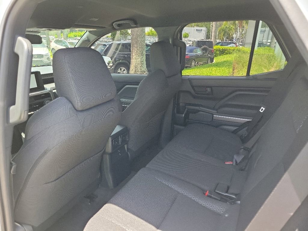 Used 2025 Toyota 4Runner SR5 AWD/4WD image 6