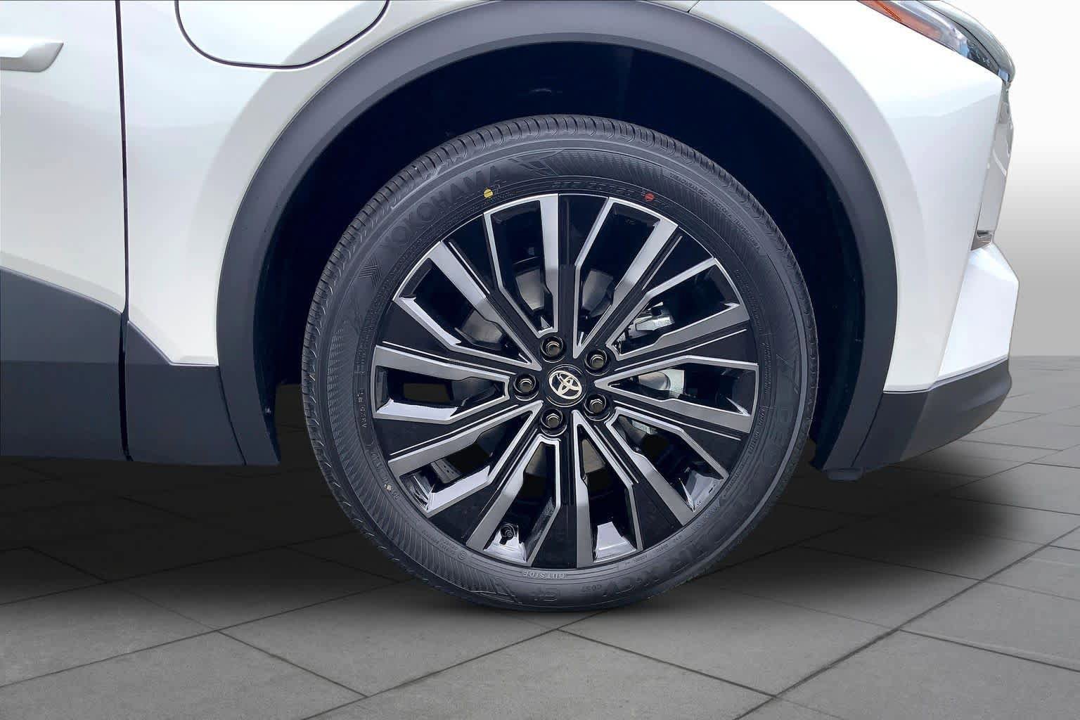 New 2026 Toyota C-HR AWD/4WD image 11