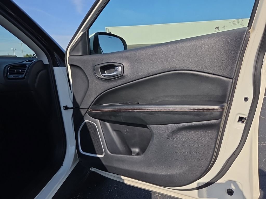 Used 2019 Jeep Compass Limited AWD/4WD image 27