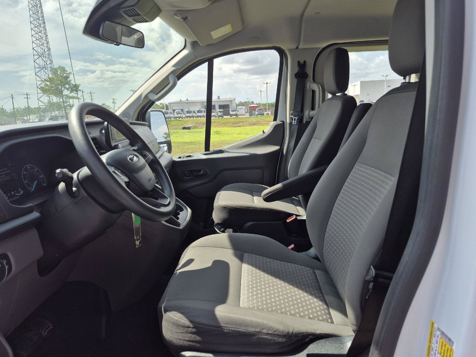 Used 2020 Ford Transit 350 XLT RWD image 2