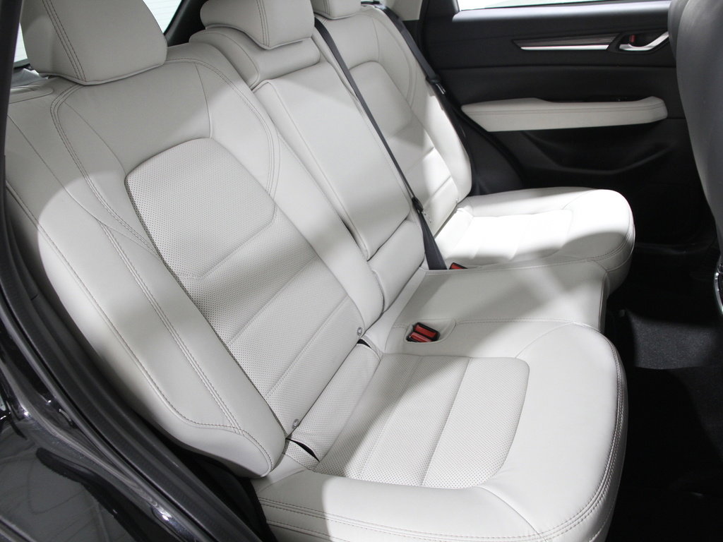 Used 2023 MAZDA CX-5 AWD 2.5 S w/ Premium Package image 16