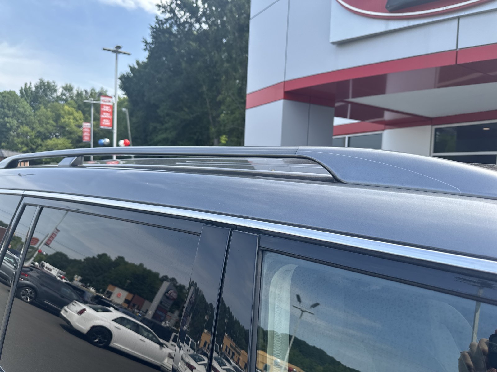 Used 2020 Nissan Armada SV w/ Driver Package RWD image 35