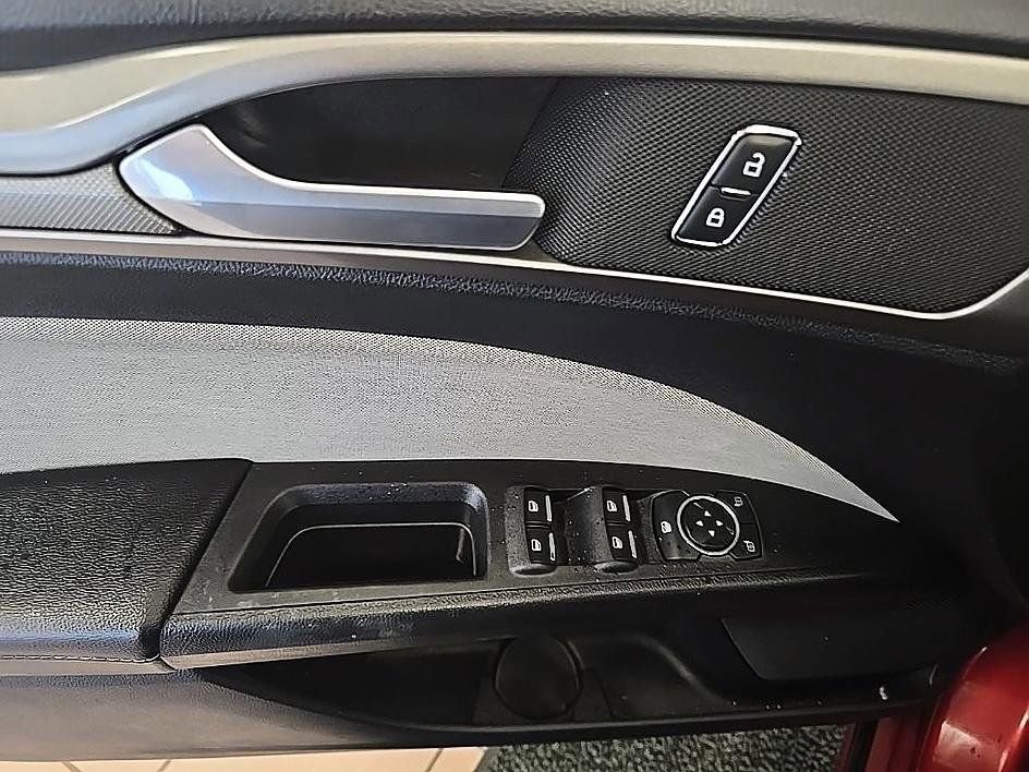 Used 2019 Ford Fusion S image 15