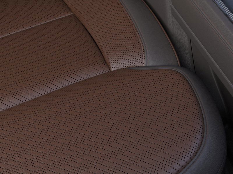 New 2025 Ford F350 King Ranch w/ FX4 Off-Road Package image 38