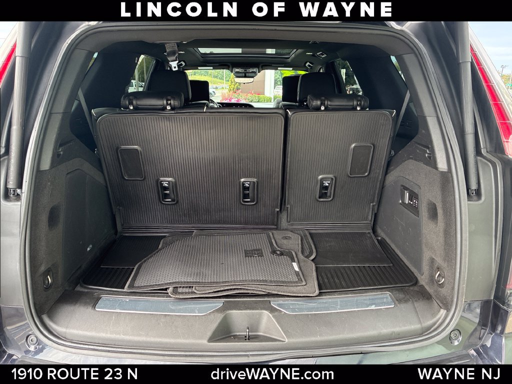 Used 2023 Cadillac Escalade Premium Luxury w/ LPO, Floor Liner Package AWD/4WD image 6
