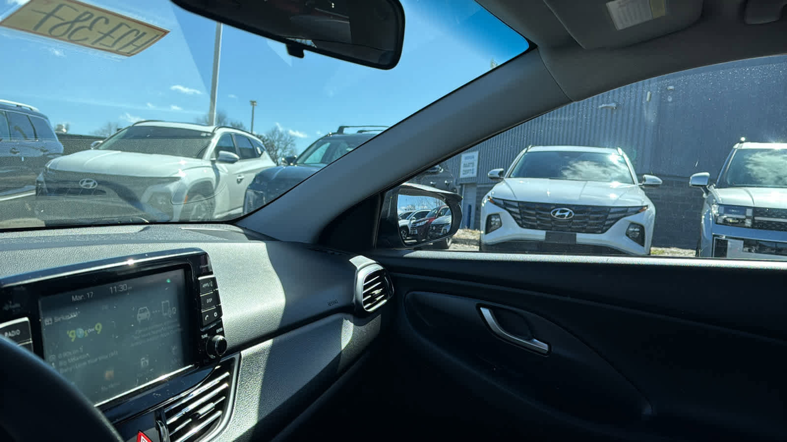 Used 2018 Hyundai Elantra GT image 21