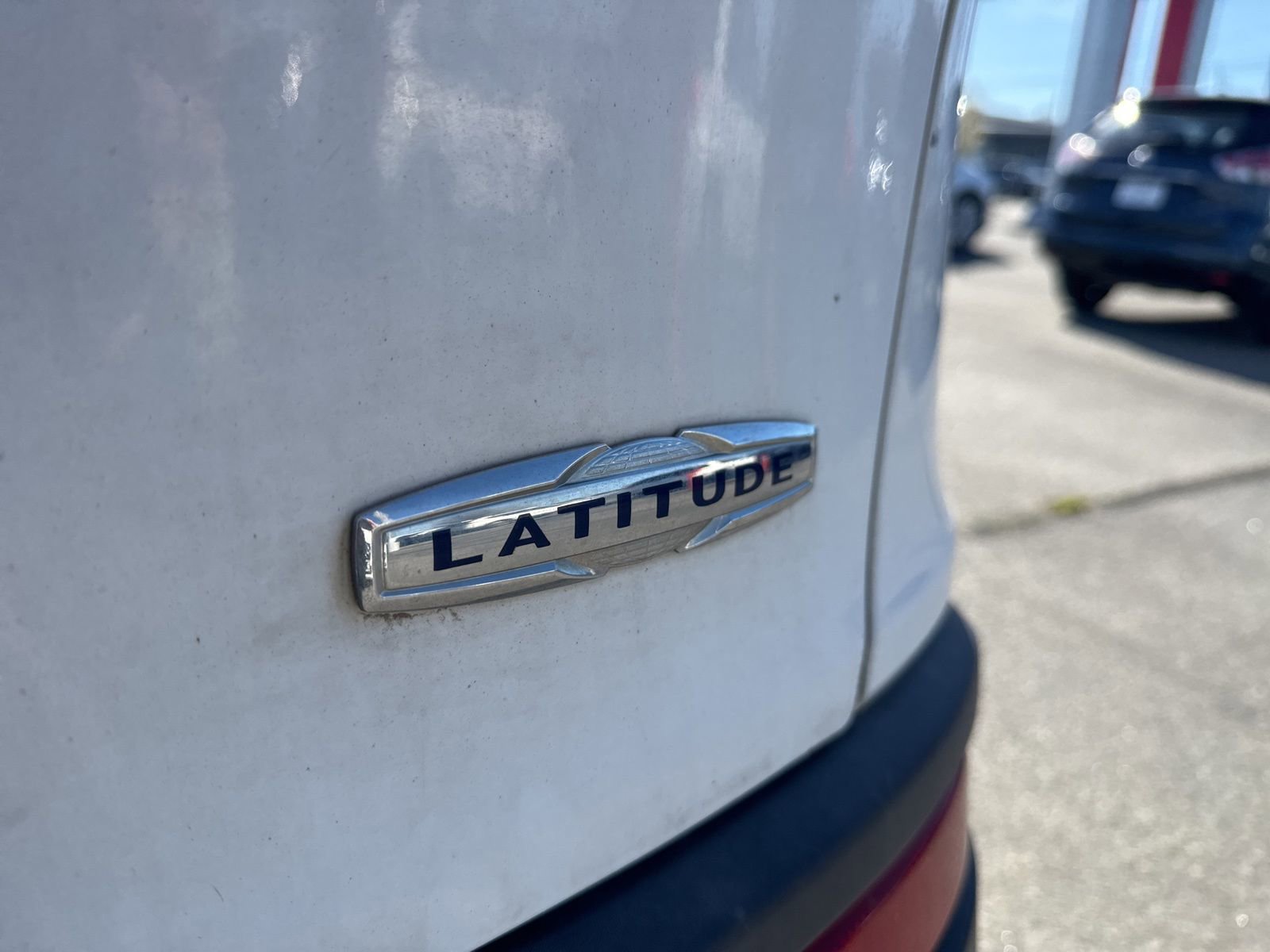 Used 2014 Jeep Cherokee Latitude w/ Cold Weather Group image 10