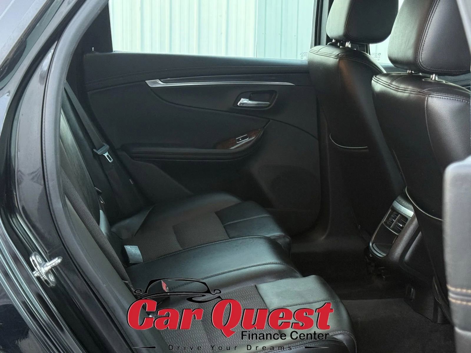 Used 2015 Chevrolet Impala LT w/ Convenience Package image 15