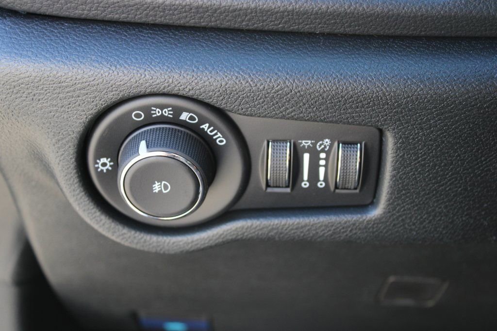 New 2026 Chrysler Pacifica Pinnacle image 12