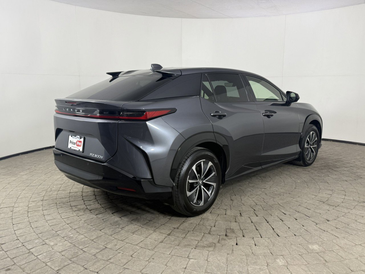 Used 2024 Lexus RZ 300e Premium w/ Accessory Package (Z1) image 9