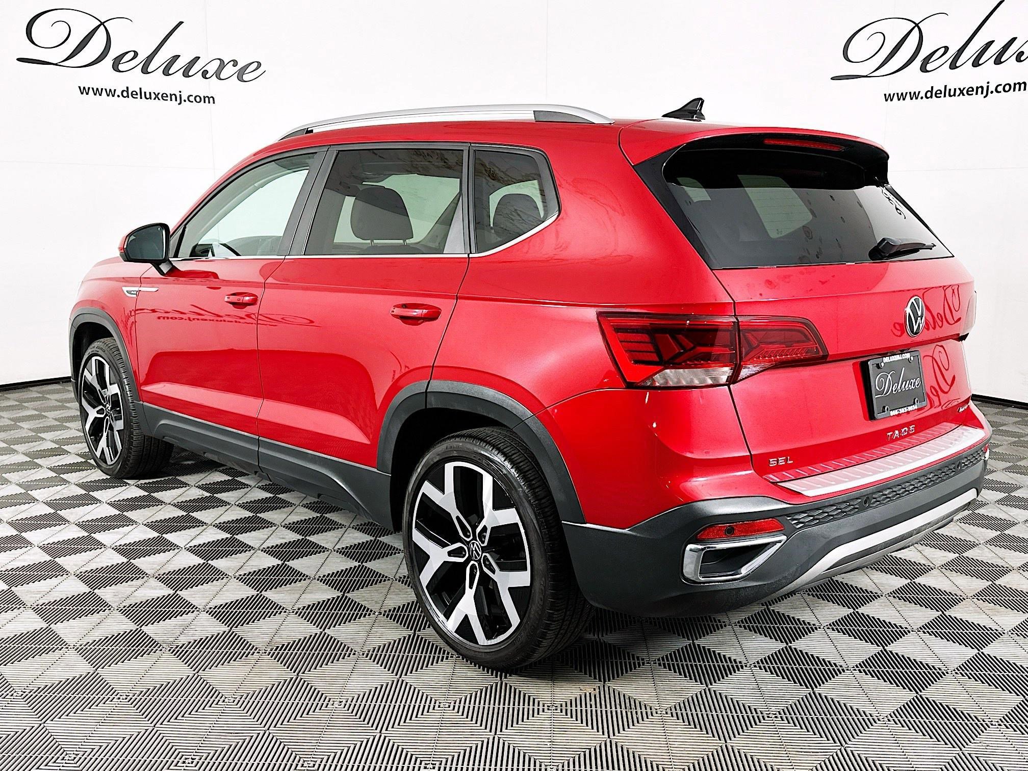 Used 2023 Volkswagen Taos SEL image 4