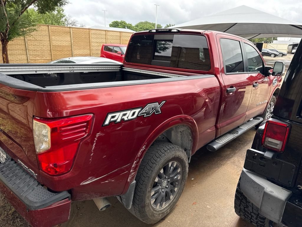 Used 2018 Nissan Titan PRO-4X w/ Pro-4x Convenience Package AWD/4WD image 5