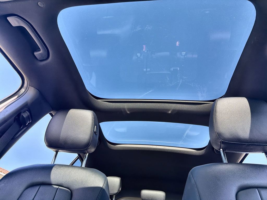 Used 2024 Mercedes-Benz GLB 250 4MATIC w/ Driver Assistance Package image 16