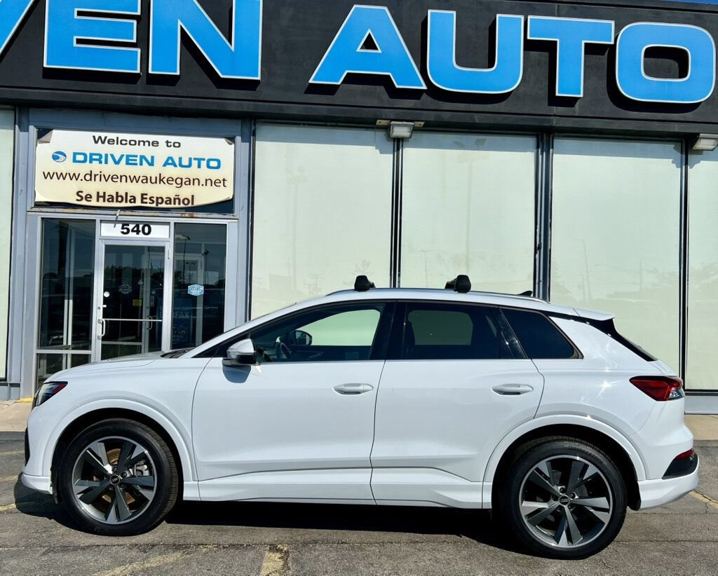 Used 2022 Audi Q4 e-tron Premium Plus w/ Premium Plus AWD/4WD image 2