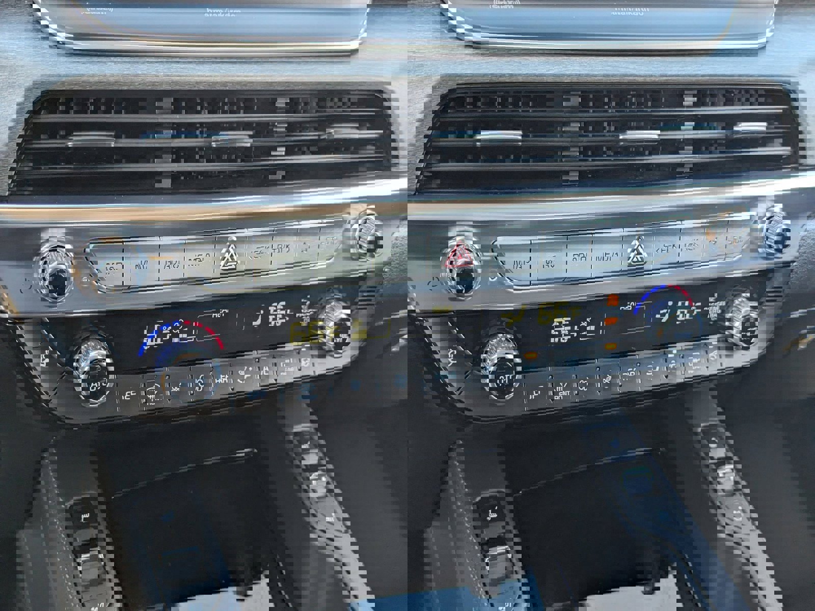 Used 2022 Kia Telluride SX w/ SX Prestige Package image 29