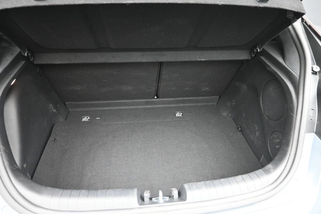 Used 2019 Hyundai Veloster Turbo Ultimate FWD image 11