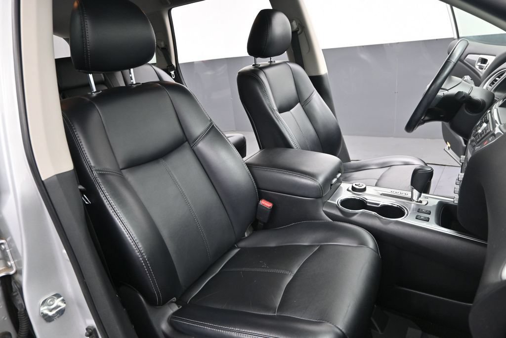 Used 2020 Nissan Pathfinder SL AWD/4WD image 30
