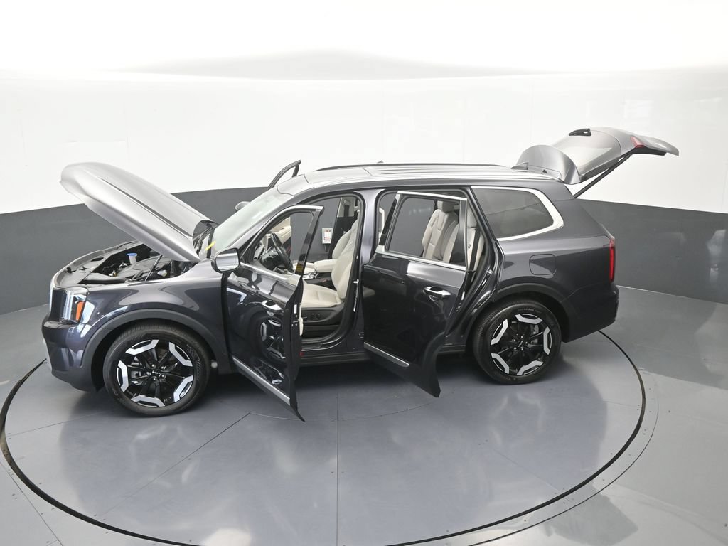 Used 2025 Kia Telluride S FWD image 67