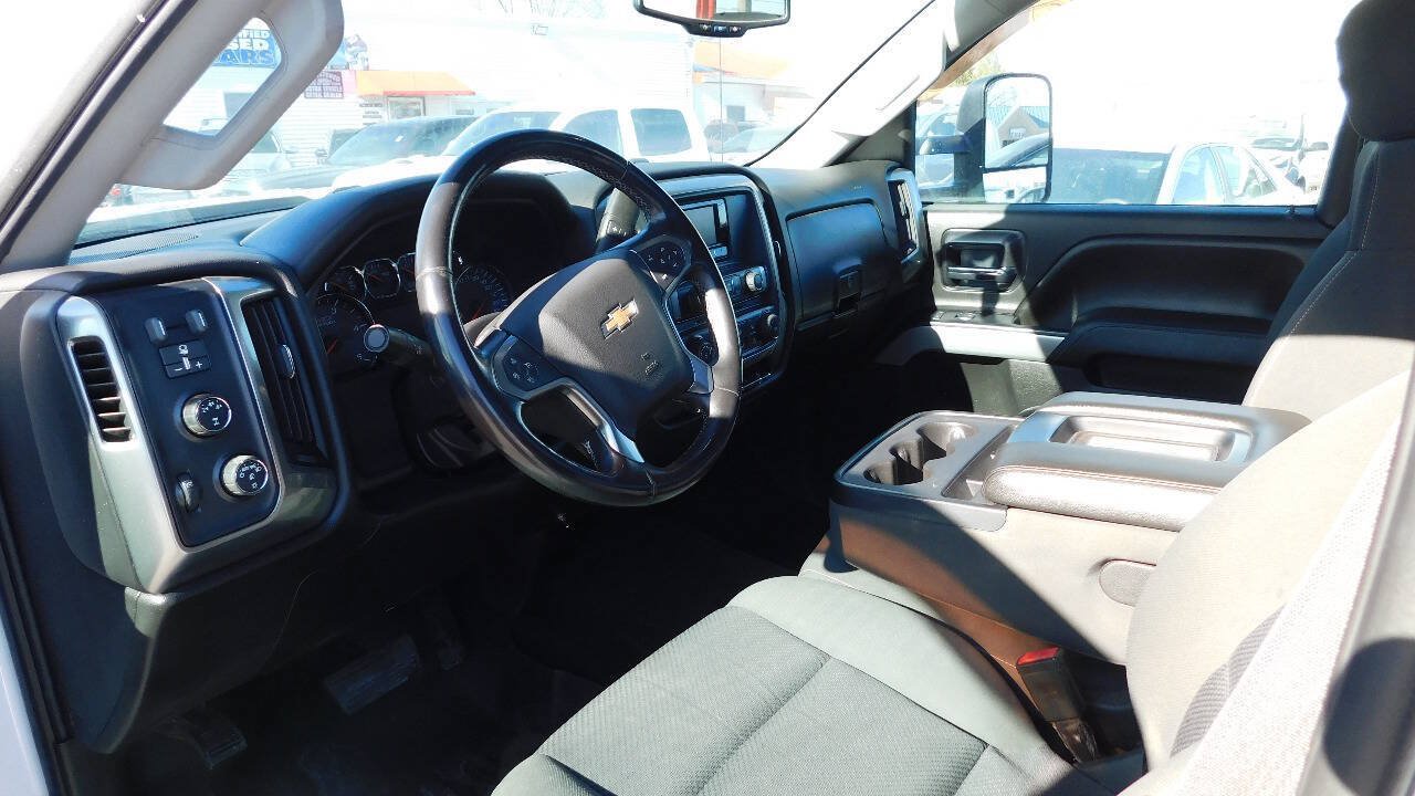 Used 2015 Chevrolet Silverado 3500 LT w/ LT Convenience Package AWD/4WD image 30
