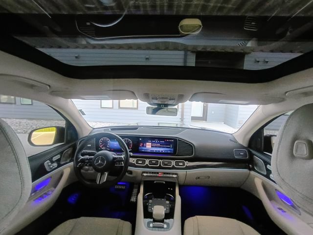 Used 2024 Mercedes-Benz GLS 580 4MATIC image 43