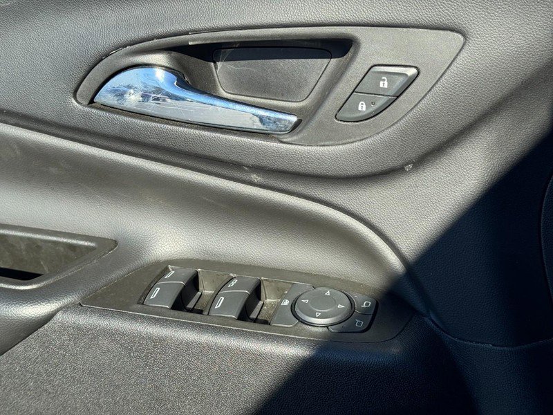 Used 2024 Chevrolet Equinox LT image 22